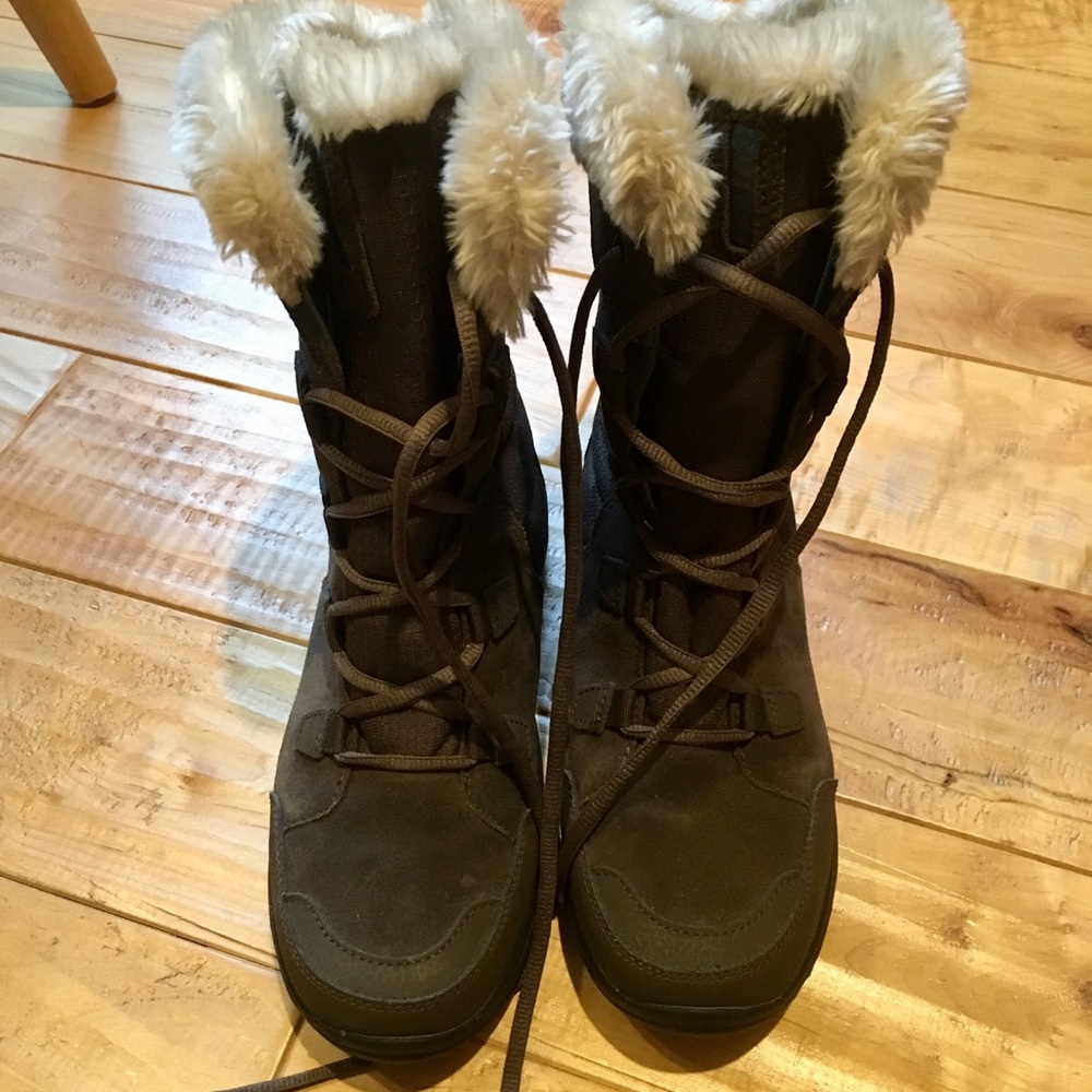 Columbia Ice Maiden Faux Fur Lace up Winter Boots